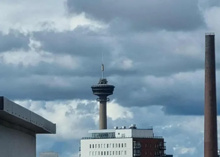 Moderni Kattohuoneisto *